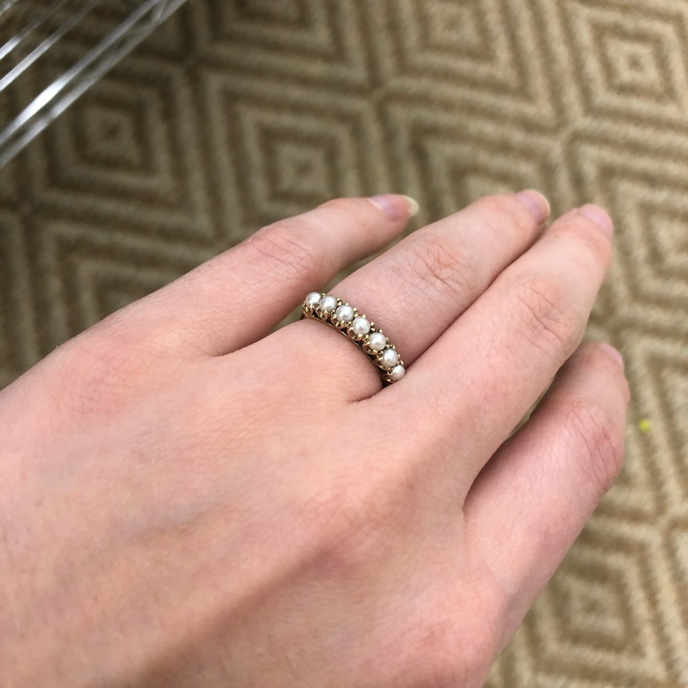 Genuine vintage 7 pearl ring 10k gold size 6